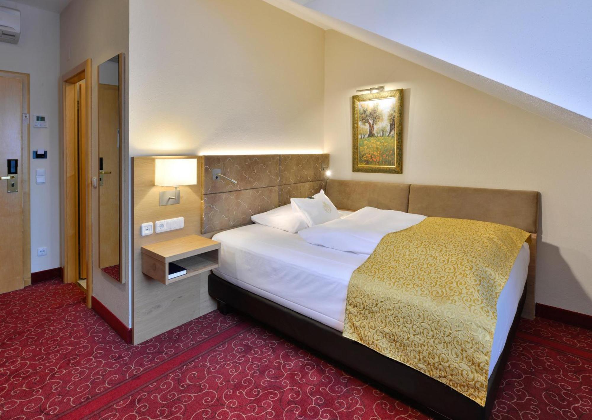 Best Western Plus Hotel Erb Vaterstetten Exterior photo
